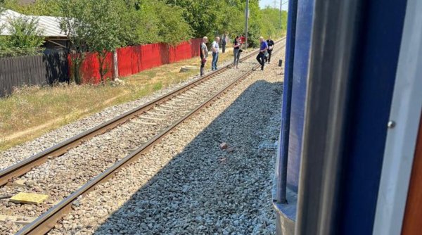 Bărbat lovit mortal de trenul de călători București-Constanța, între Băneasa și Pantelimon! Traficul feroviar este oprit