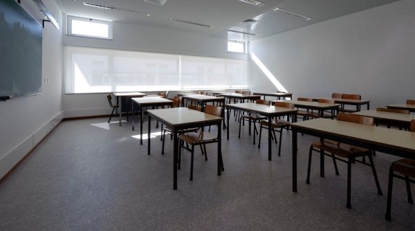 Părinții elevilor din București vor fi consultați privind măsurile împotriva consumului de droguri în școli