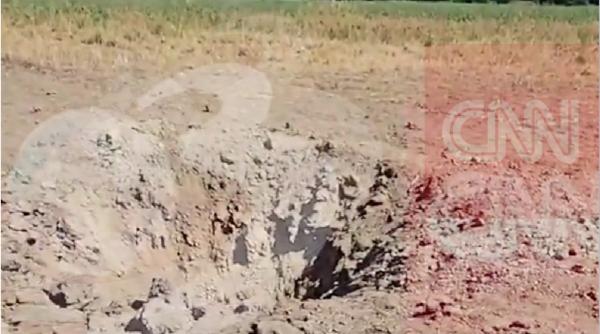 Imagini cutremurătoare cu craterul descoperit la locul căderii unei noi drone. Echipa Antena 3 CNN a ajuns la locul impactului, în Tulcea