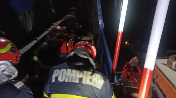 Intervenție de urgență pe Dunăre. Șase marinari s-au intoxicat în buncărul unei nave sub pavilion Comores