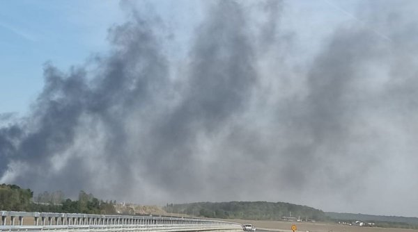 Incendiu de proporții în Sintești, Ilfov. A fost emis mesaj RO-ALERT