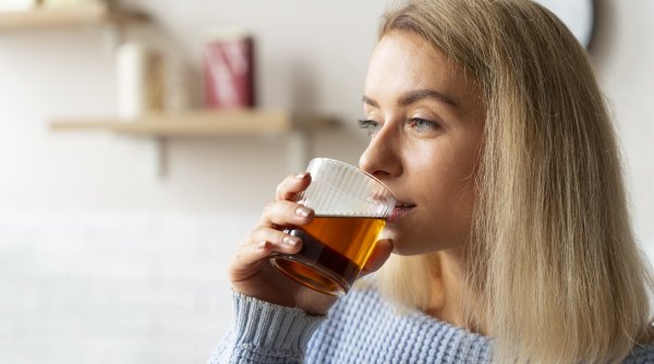 Băutura bogată în antioxidanţi care poate reduce toxicitatea ficatului cu până la 70%. Este bogată în probiotice şi se bea dimineaţa