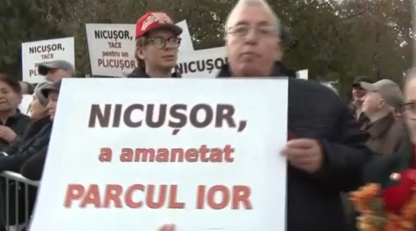 Protest la ușa lui Nicușor Dan, în scandalul retrocedării parcului IOR