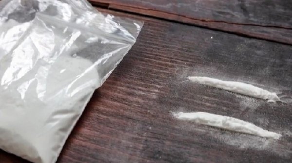 Un bărbat care se plimba pe plajă, în Constanţa, a găsit un pachet de droguri şi a sunat la 112. Pachetul seamănă cu cele căzute din nava cu cocaină, în 2019