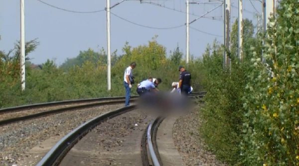 Un copil din Iași a fost spulberat de tren, în drum spre școală. Sora sa, martoră la tragedie