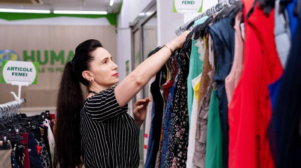 Românii ajută copiii din comunitățile dezavantajate cumpărând haine second-hand