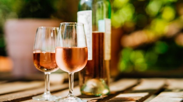 Intră în vigoare noile reguli UE de etichetare a vinului. Lipsa acestor informații detaliate atrage sancțiuni dure