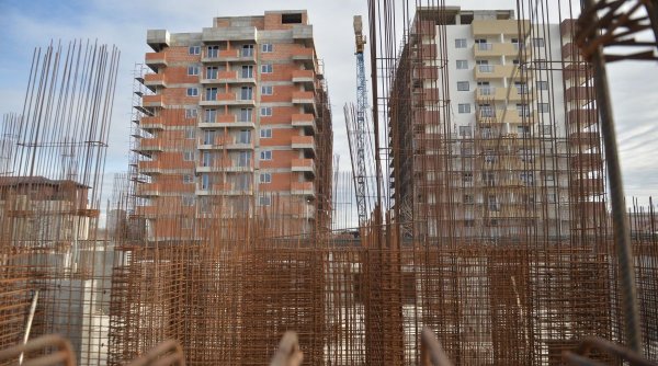 Construcțiile din București, blocate de schimbările legislative făcute de la o zi la alta. Contribuția la PIB a Capitalei a scăzut cu 7% 