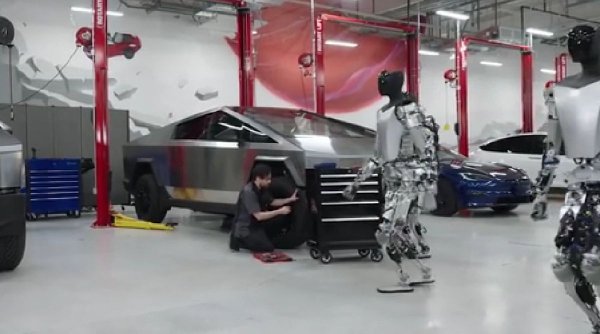 Coșmarul Terminator prinde viață: un robot Tesla i-a tăiat mâna unui inginer care programa alți roboți, la o fabrică din Texas