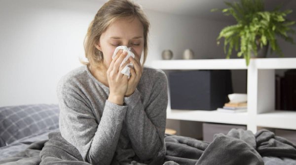 Gripă sau Covid: Ce faci dacă te-ai infectat cu amândouă. Explicaţiile medicului Carmen Dorobăţ