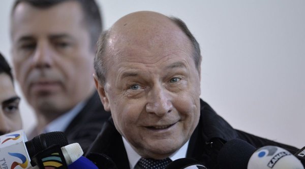 Traian Băsescu a fost internat la Spitalul Militar din Bucureşti