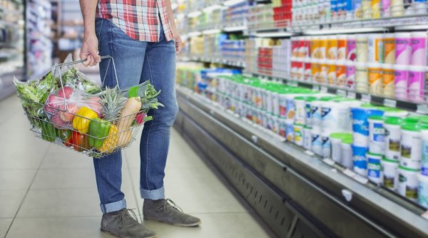 Preţurile la alimente ar putea exploda de săptămâna viitoare. Românii vor scoate mai mulţi bani din buzunar