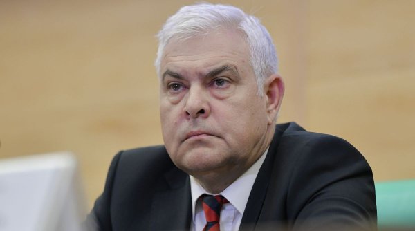Angel Tîlvăr, ministrul Apărării: 