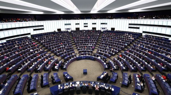 Cetățenii din 27 de state își aleg reprezentanții în cea de-a zecea legislatură a Parlamentului European
