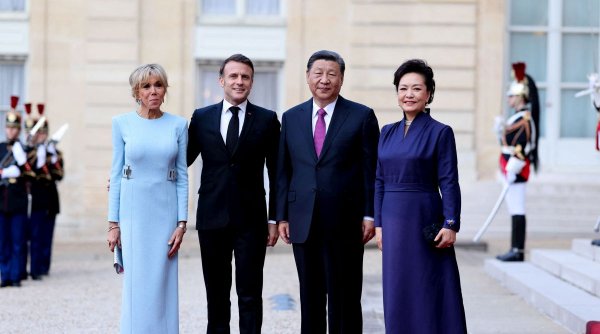 Președintele Chinei, Xi Jinping, vizitează doi 
