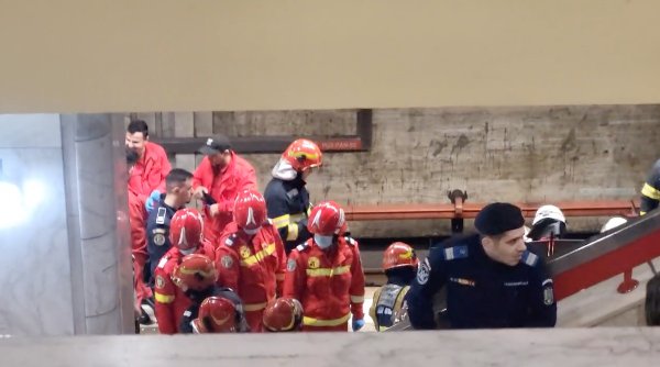 Circulație blocată la metrou în București, după ce o persoană a căzut pe șinele de tren, la stația Eroilor
