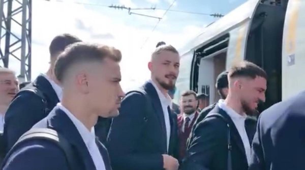 Tricolorii au călătorit cu trenul spre München pentru partida cu Ucraina de la EURO 2024. Edi Iordănescu și-a sărbătorit ziua de naștere înainte de meci