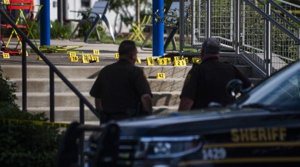 Atac armat, într-un parc acvatic din SUA: Doi copii și șapte adulți au fost împușcați. Atacatorul a tras 28 de focuri și „s-a întors calm la mașina sa”