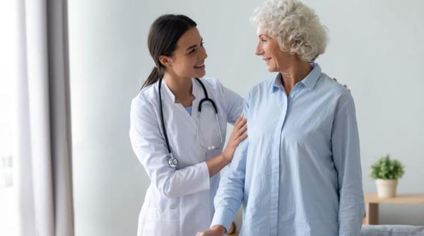 De ce este importantă geriatria în planul de îngrijire al bătrânilor: 5 avantaje