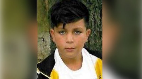 Băiat de 10 ani, căutat de Poliţie după ce a dispărut dintr-un parc din Mediaş