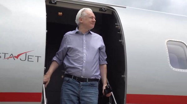 Julian Assange se întoarce în Australia. Un judecător american din Saipan a aprobat înțelegerea cu autoritățile din SUA și l-a pus în libertate pe jurnalist