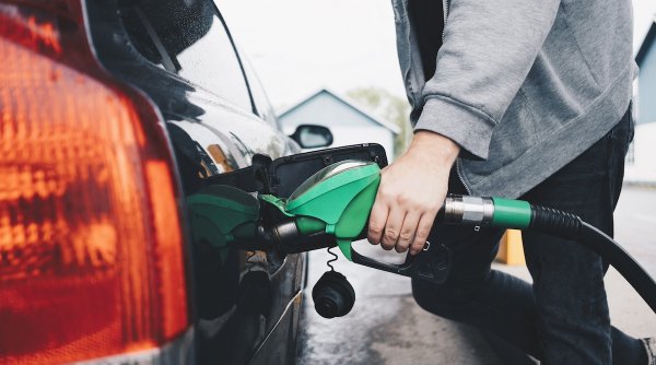 Prețul carburanților crește de la 1 iulie. Cât vor plăti în plus românii pentru un plin de benzină sau motorină