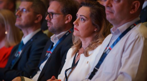 Elena Lasconi și Dumitru Stanca s-au înscris în competiția din USR pentru desemnarea candidatului la prezidențiale