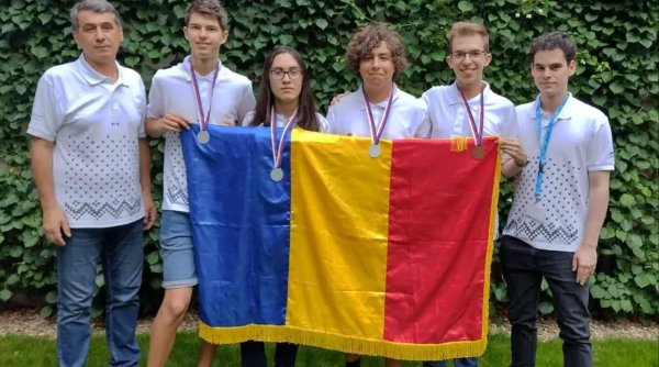 Elevii români au obţinut patru medalii la Olimpiada Central Europeană de Informatică