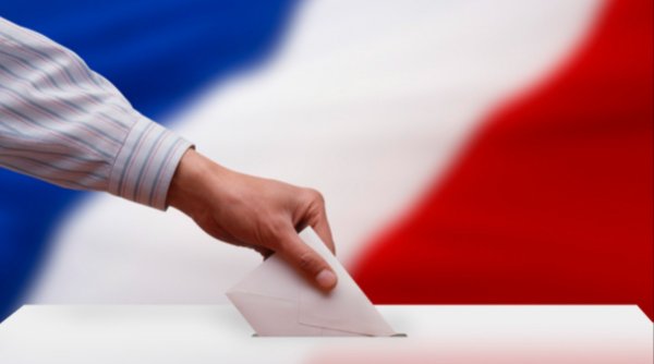 49 de milioane de francezi, chemaţi la urne pentru alegerile anticipate. Care sunt taberele favorite