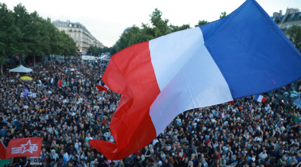 Rezultate oficiale: Stânga câștigă alegerile în Franța. Extrema dreaptă a lui Le Pen și Bardella e pe locul trei