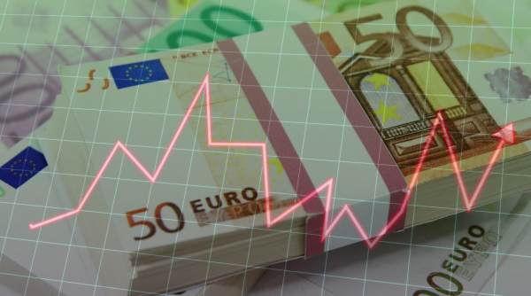 Euro este în scădere, după al doilea tur al alegerilor legislative din Franţa