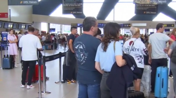 FACIAS ajută pasagerii afectaţi de anularea zborurilor TAROM să obțină despăgubiri