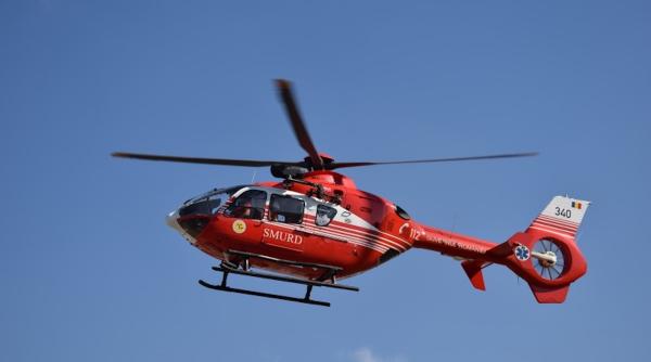 Patru copii au fost răniți grav într-un parc de distracții din Hunedoara, după ce cablul tirolianei s-a rupt. Elicopterul SMURD intervine