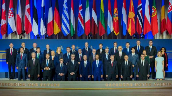 Iohannis, la summitul NATO: Suntem pregătiţi pentru decizii ferme de creştere a securităţii colective şi rezilienţei