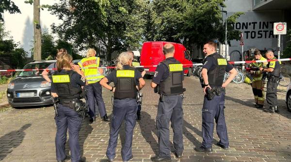 Berlinul, zguduit de violențe: rudele unui camerunez înjunghiat mortal de un turc într-o parcare s-au bătut cu poliția