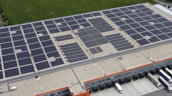 Cea mai mare centrală fotovoltaică instalată pe o singură clădire