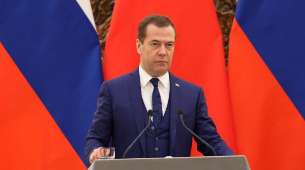 Dmitri Medvedev: Aderarea Ucrainei la NATO ar însemna o declaraţie de război