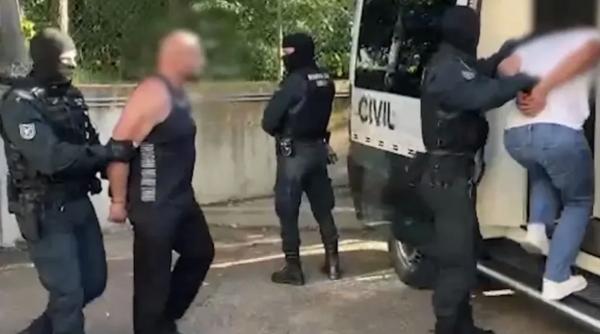 Un român din Spania s-a deghizat în polițist și a încercat să răpeasă doi milionari în criptomonede, ajutat de complici ruși