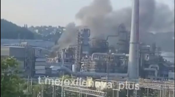 Rafinăria Tuapse deținută de gigantul Rosneft, avariată după ce ucrainenii au atacat-o cu drone. Rușii spun că au distrus 75 dintre ele