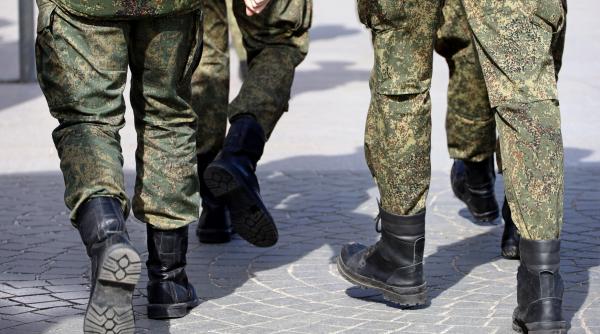 Bonus de război: Cum încearcă Moscova să convingă tot mai mulți ruși să lupte pe frontul din Ucraina