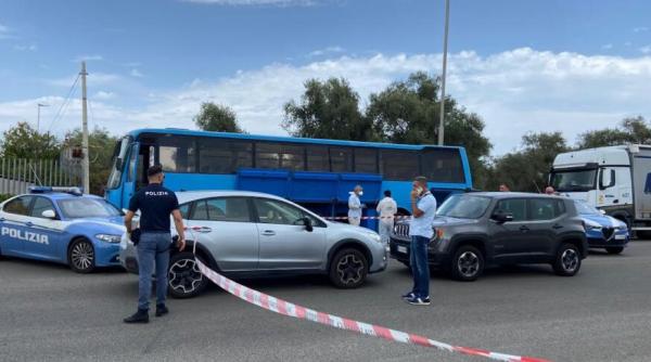 Mister în jurul morții unui român descoperit în portbagajul unui autobuz, în Italia. Anchetatorii au aflat un detaliu tulburător