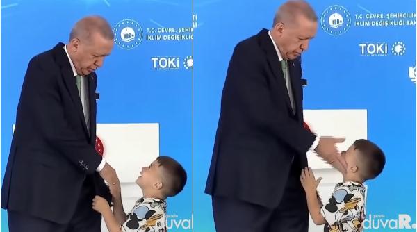 Erdogan i-a tras o palmă unui copil pentru că nu i-a pupat mâna și apoi i-a dat bani