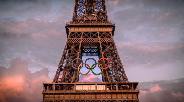 JO 2024: Primarul Parisului vrea să păstreze inelele olimpice pe Turnul Eiffel