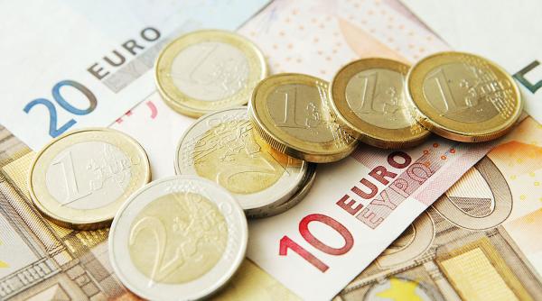 Bulgaria va adera la zona euro până la începutul lui 2026, susține agenţia de evaluare financiară Moody's 