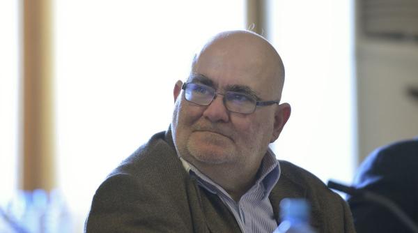 Remus Pricopie, rectorul SNSPA, l-a dat afară pe Alfred Bulai, după acuzaţiile de hărţuire la adresa studentelor