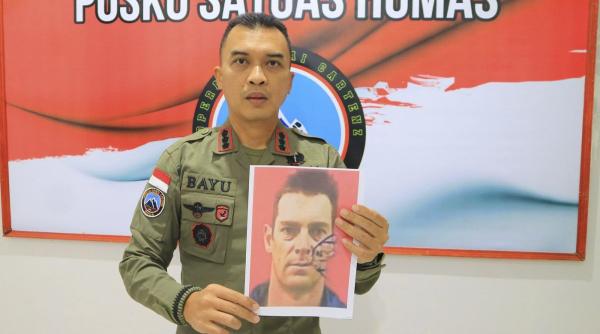 Un pilot din Noua Zeelandă a fost ucis la aterizare de papuași înarmați, în Indonezia. Atacatorii au dat foc aparatului de zbor