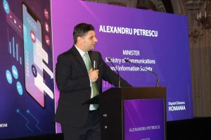 Ministrul Comunicațiilor, Alexandru Petrescu, anunță un contract de finanțare cu impact pentru cetățeni: hub-uri de servicii