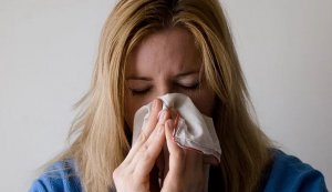 Ce să faci ca să nu iei răceala sau gripa, atunci când toți cei din jurul tău sunt bolnavi. Atât de simplu e!