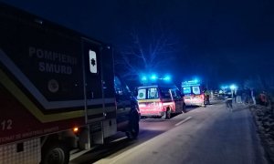 Două persoane au murit în accident la Sibiu. Un tânăr de 17 ani a fost dus la spital și e inconștient