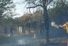 Alertă în Mehedinţi! Un nou incendiu de vegetaţie a izbucnit lângă satul unde zeci de gospodării au fost făcute scrum  721316
